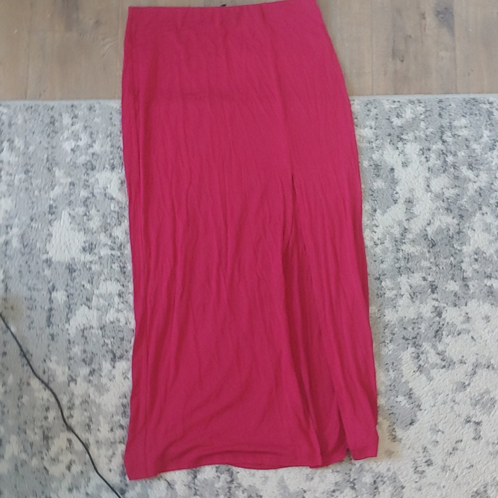 Red skirt with slit